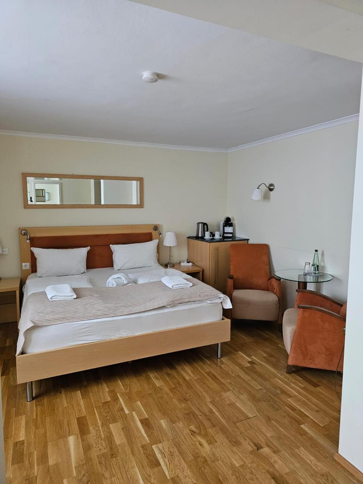 Hotel Goldene Rose Weißenburg in Bayern Екстериор снимка